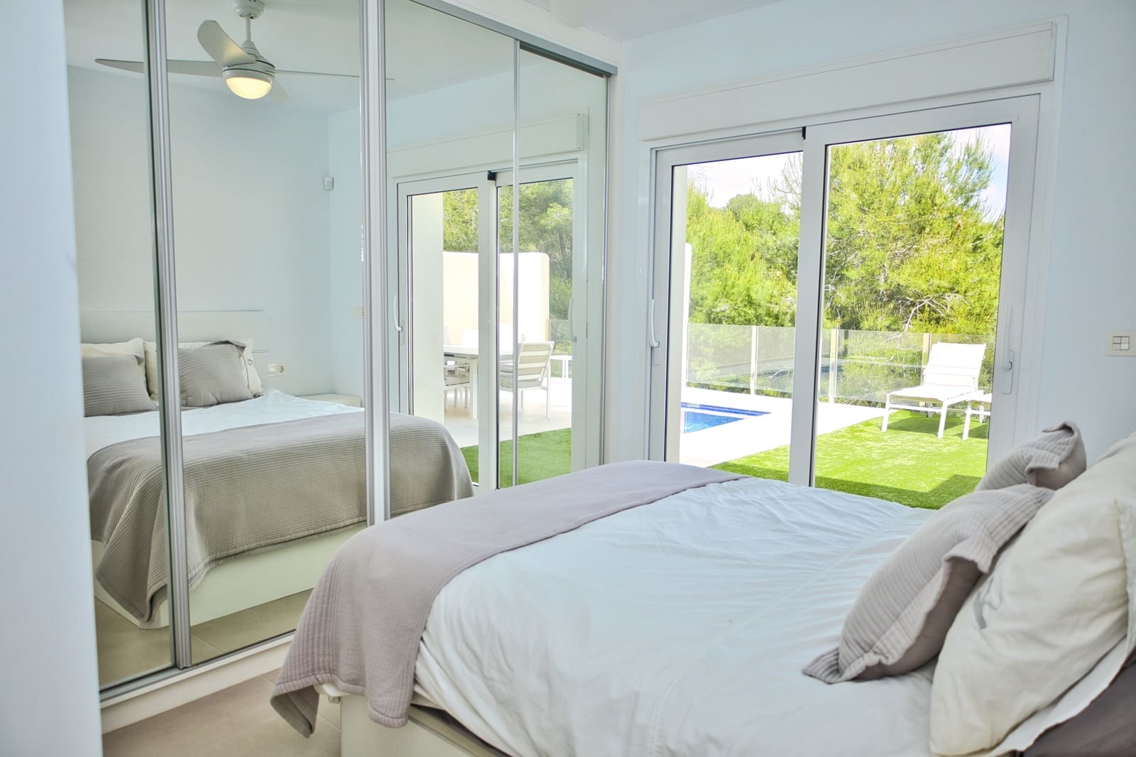 4 slaapkamer Villa te koop in Orihuela Costa met zwembad - € 375.000 (Ref: 9863683)