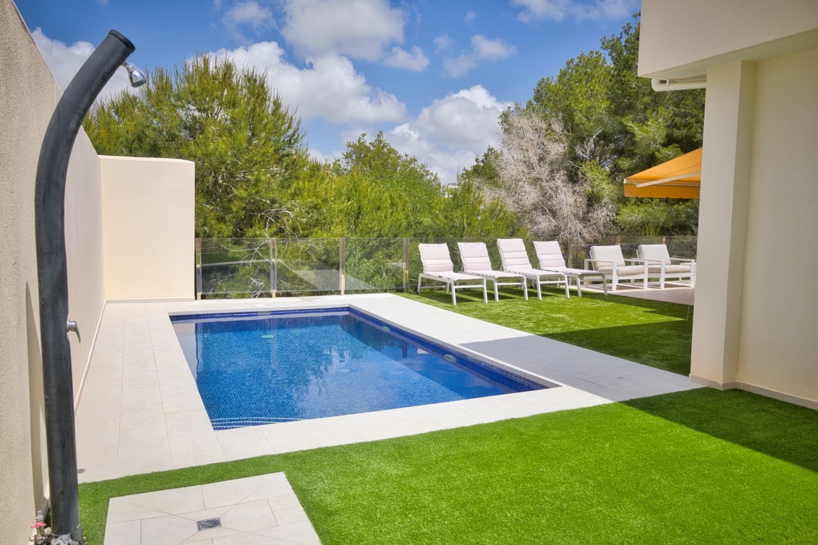 4 slaapkamer Villa te koop in Orihuela Costa met zwembad - € 375.000 (Ref: 9863683)