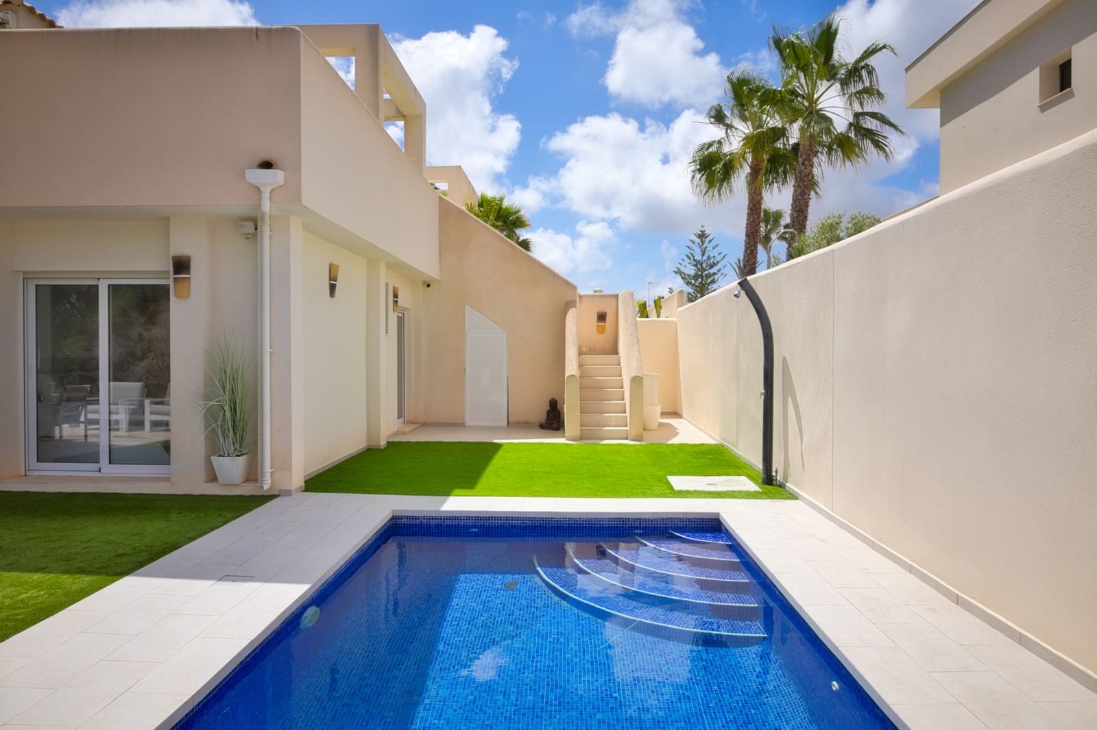 4 slaapkamer Villa te koop in Orihuela Costa met zwembad - € 375.000 (Ref: 9863683)