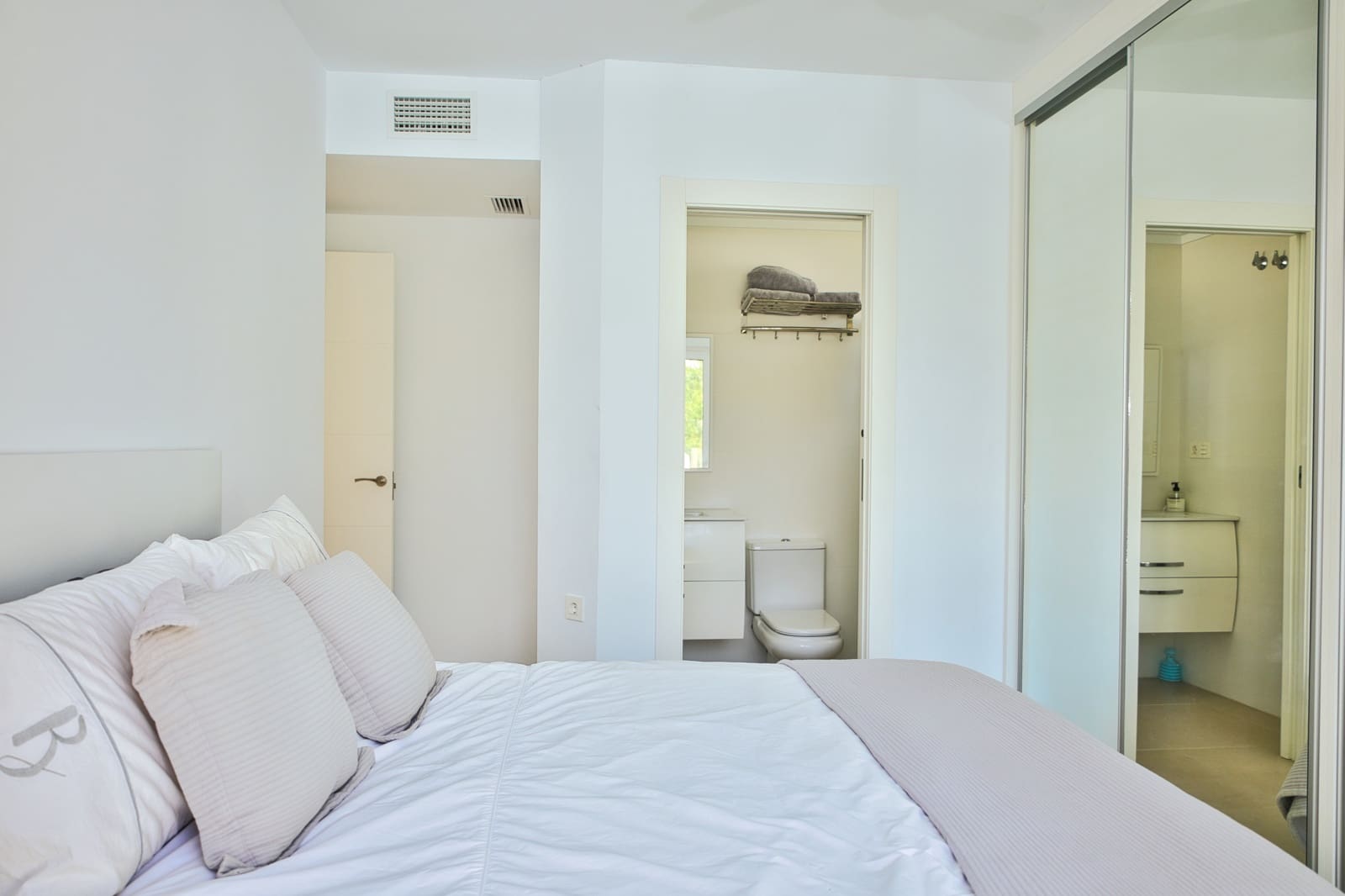 4 slaapkamer Villa te koop in Orihuela Costa met zwembad - € 375.000 (Ref: 9863683)