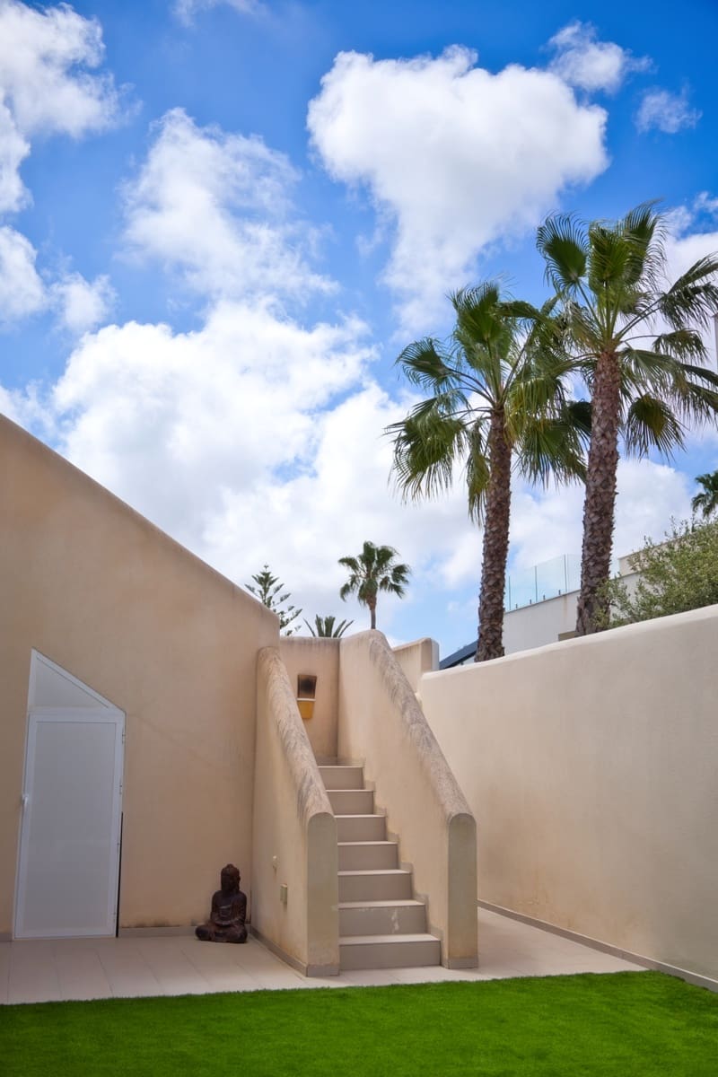 4 slaapkamer Villa te koop in Orihuela Costa met zwembad - € 375.000 (Ref: 9863683)
