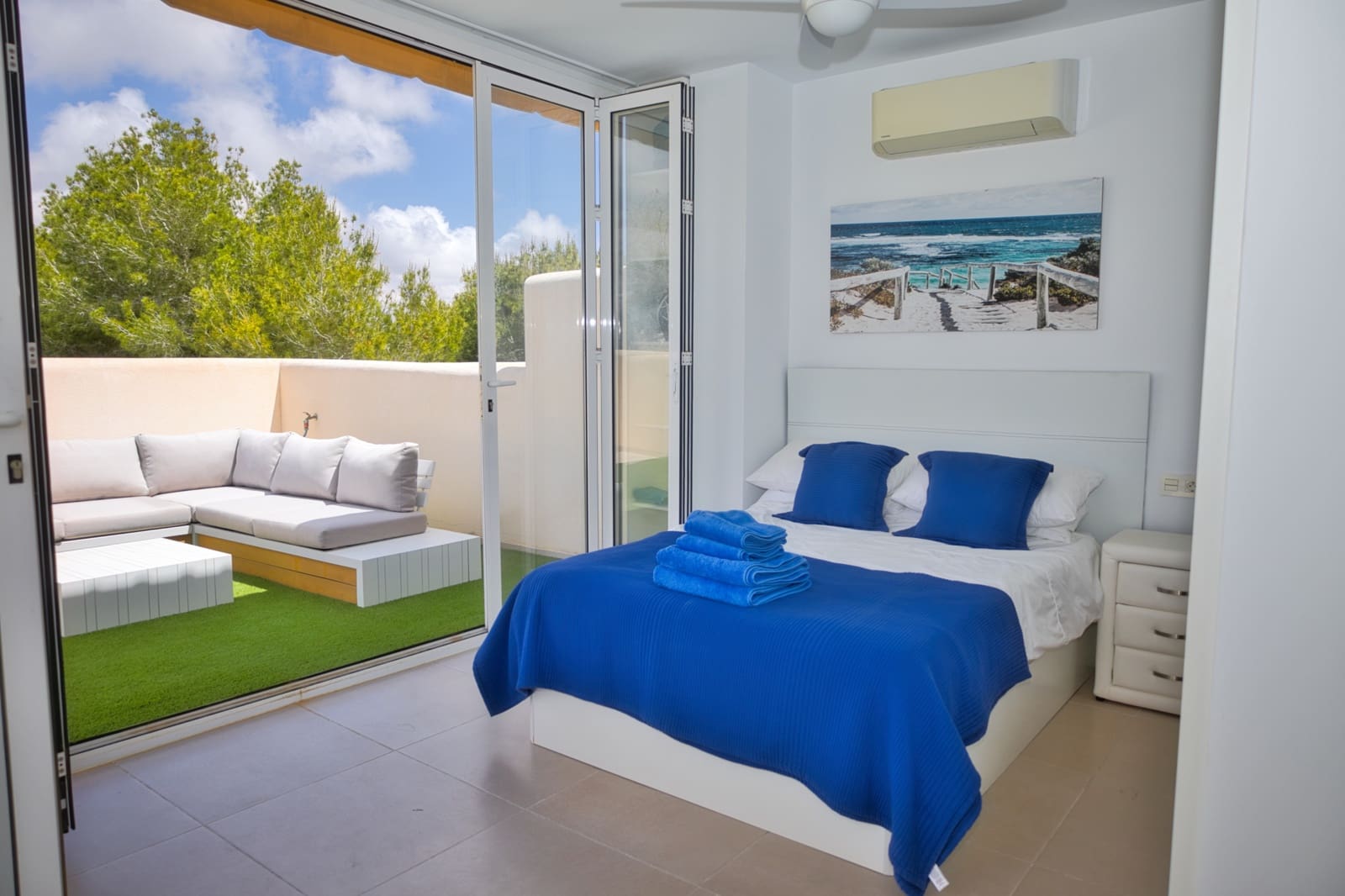 4 slaapkamer Villa te koop in Orihuela Costa met zwembad - € 375.000 (Ref: 9863683)