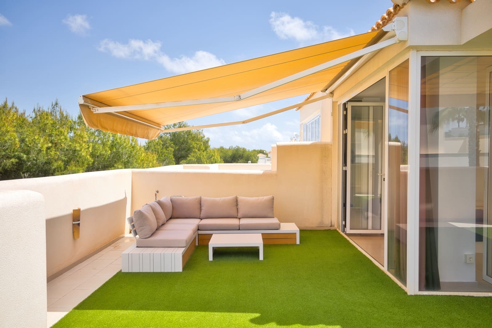 4 slaapkamer Villa te koop in Orihuela Costa met zwembad - € 375.000 (Ref: 9863683)