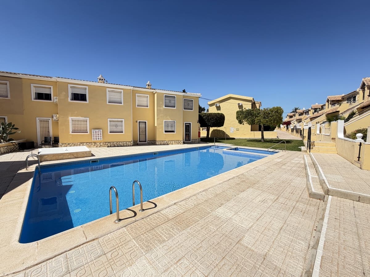 2 soveværelse Lejlighed til salg i Villamartin - € 159.995 (Ref: 9863687)