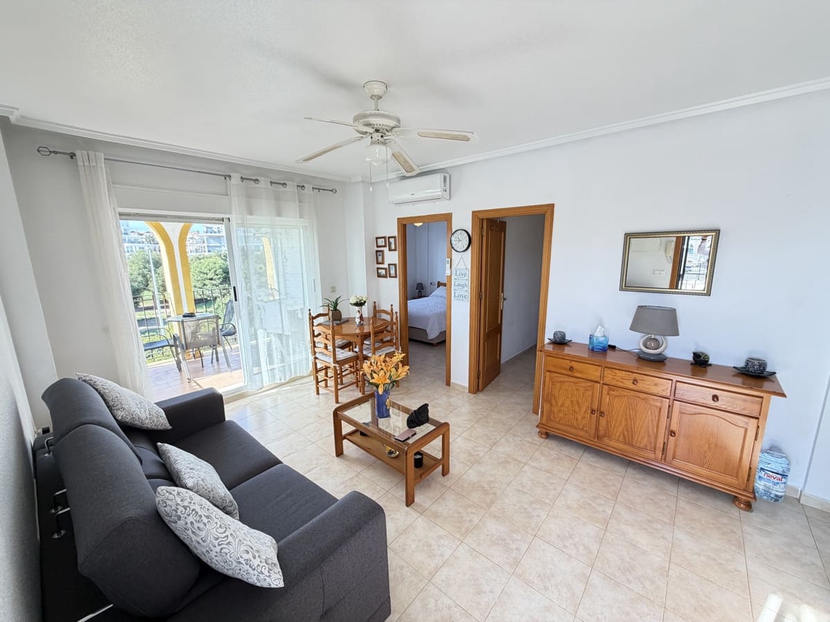 2 sovrum Lägenhet till salu i La Zenia - 175 000 € (Ref: 9882663)