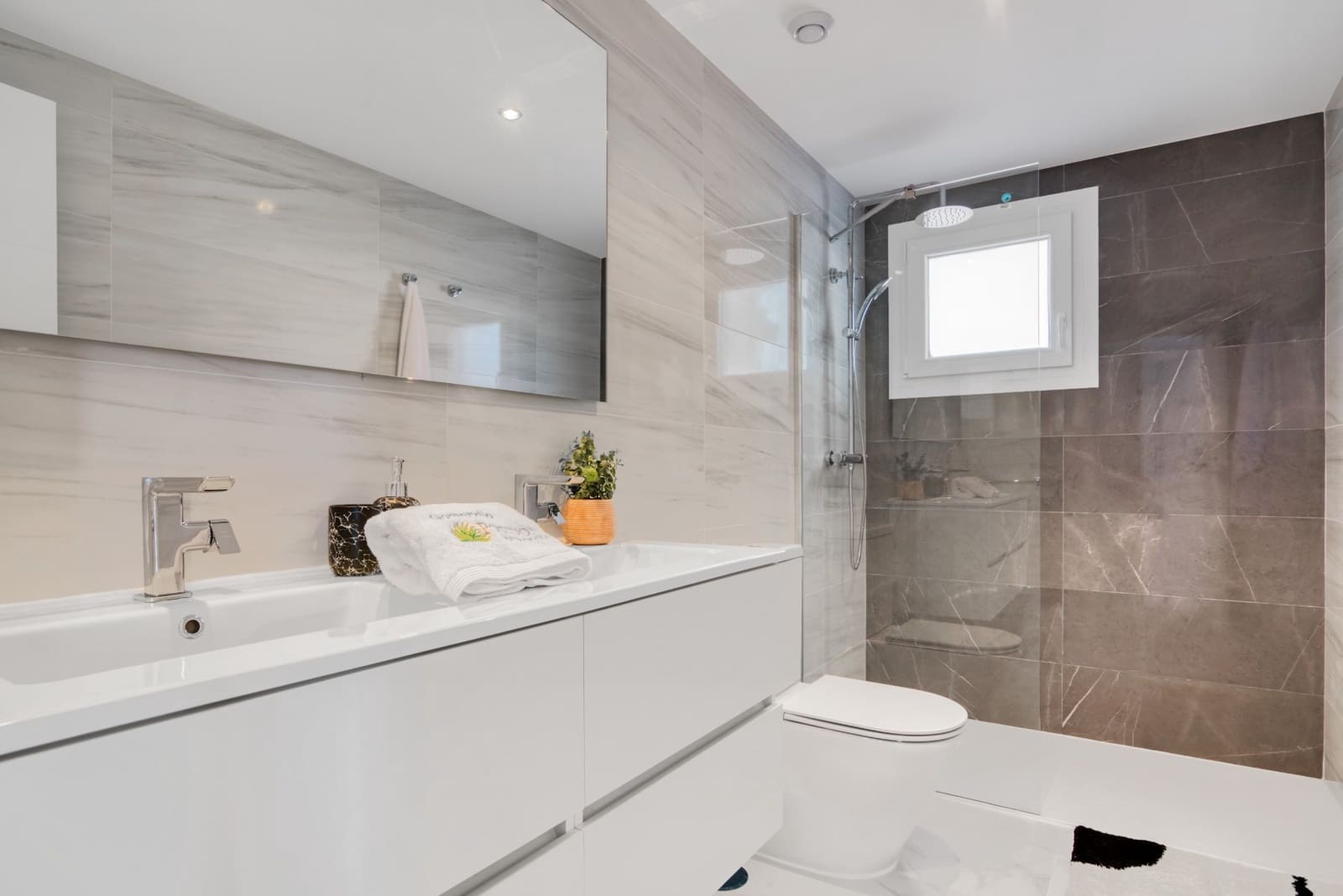 2 soverom Leilighet til salgs i Punta Prima med garasje - € 449 000 (Ref: 9882671)