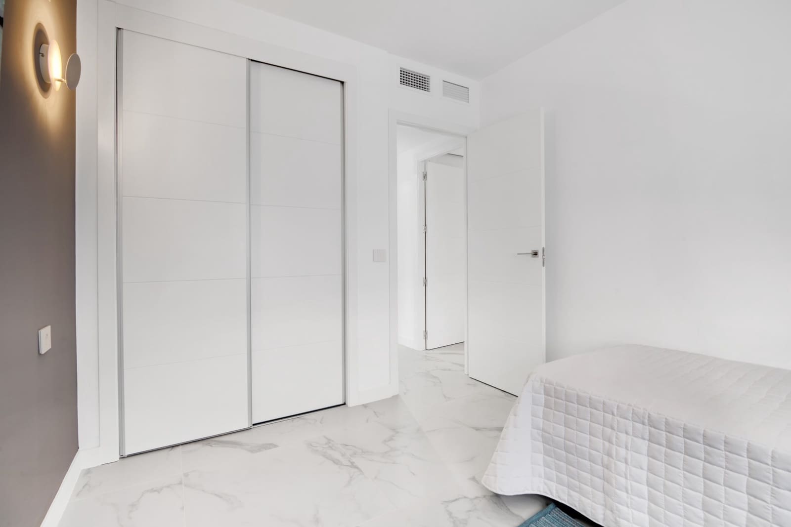 2 soverom Leilighet til salgs i Punta Prima med garasje - € 449 000 (Ref: 9882671)