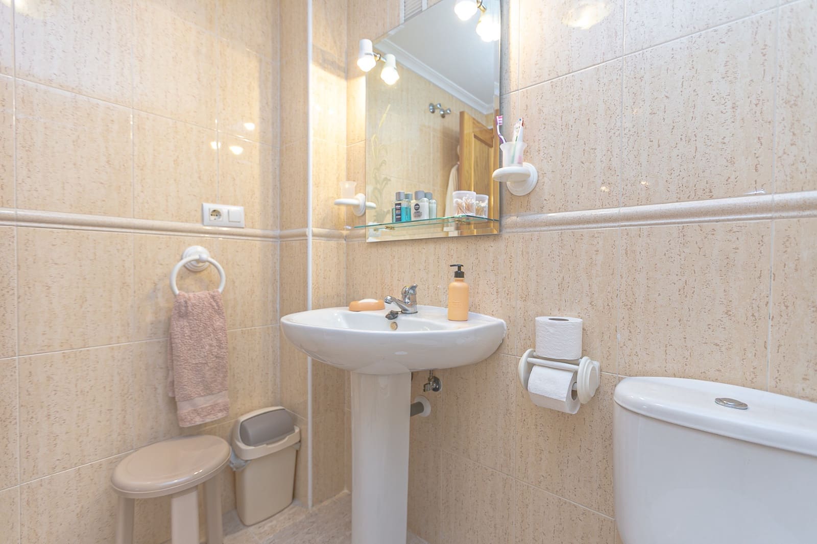 2 sypialnia Dom na sprzedaż w Orihuela Costa z basenem garażem - 270 000 € (Ref: 9889479)