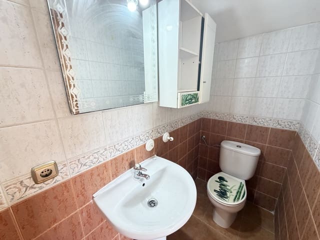 3 makuuhuone Omakotitalo myytävänä paikassa Playa Flamenca, Orihuela - 195 000 € (Ref: 9899777)