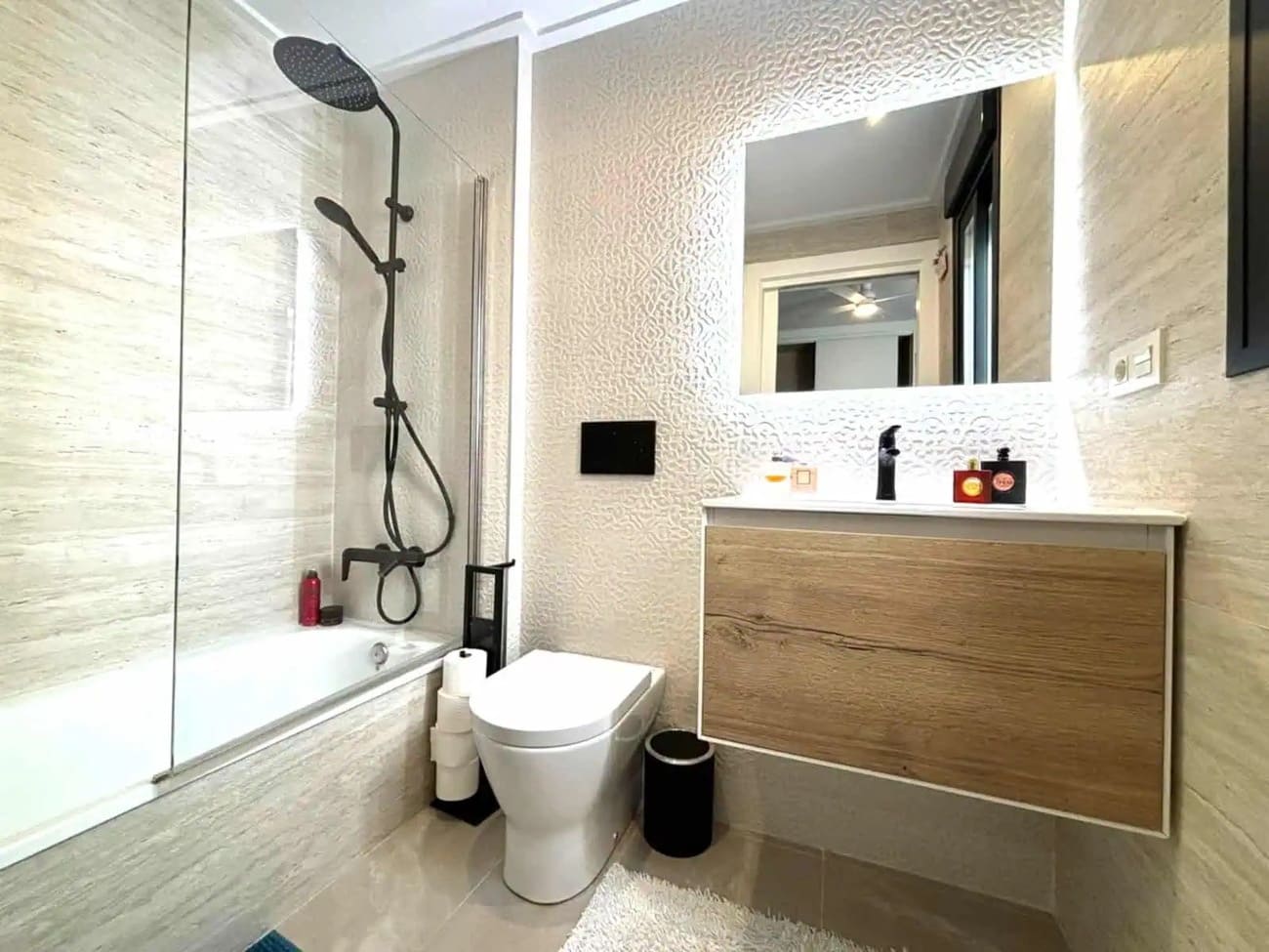3 soveværelse Lejlighed til salg i Torrevieja med swimmingpool - € 399.000 (Ref: 9905216)