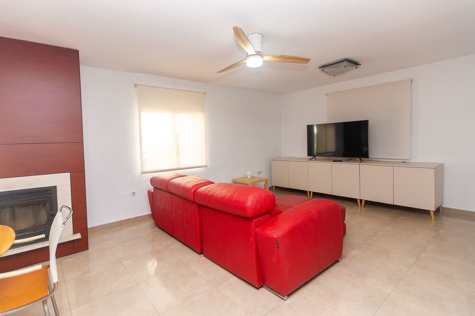 Chalet de 4 habitaciones en La Zenia en venta con piscina - 1.295.000 € (Ref: 9905217)