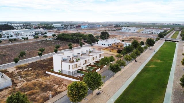 3 soveværelse Villa til salg i Pilar de la Horadada ciudad, Pilar de la Horadada med swimmingpool garage - € 550.000 (Ref: 9932508)