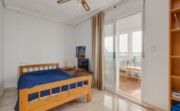 2 soveværelse Byhus til salg i Playa Flamenca med swimmingpool - € 189.900 (Ref: 9935237)