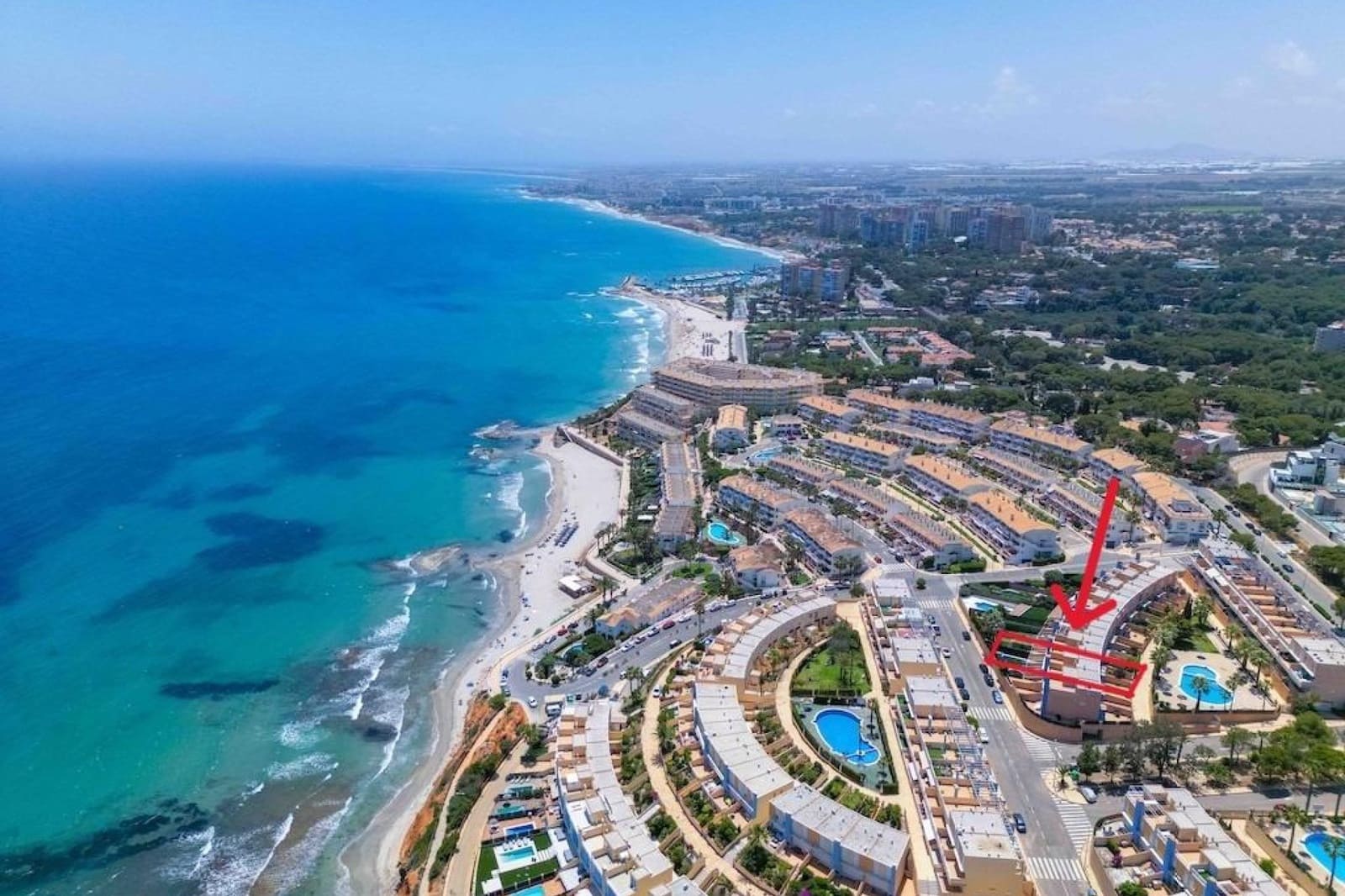 3 soveværelse Byhus til salg i Dehesa de Campoamor med swimmingpool - € 450.000 (Ref: 9935239)