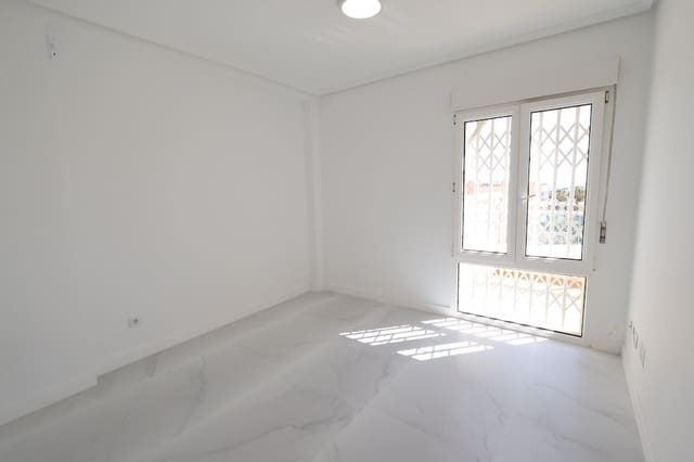 2 soveværelse Lejlighed til salg i Cabo Roig, Orihuela med swimmingpool - € 239.000 (Ref: 9938945)