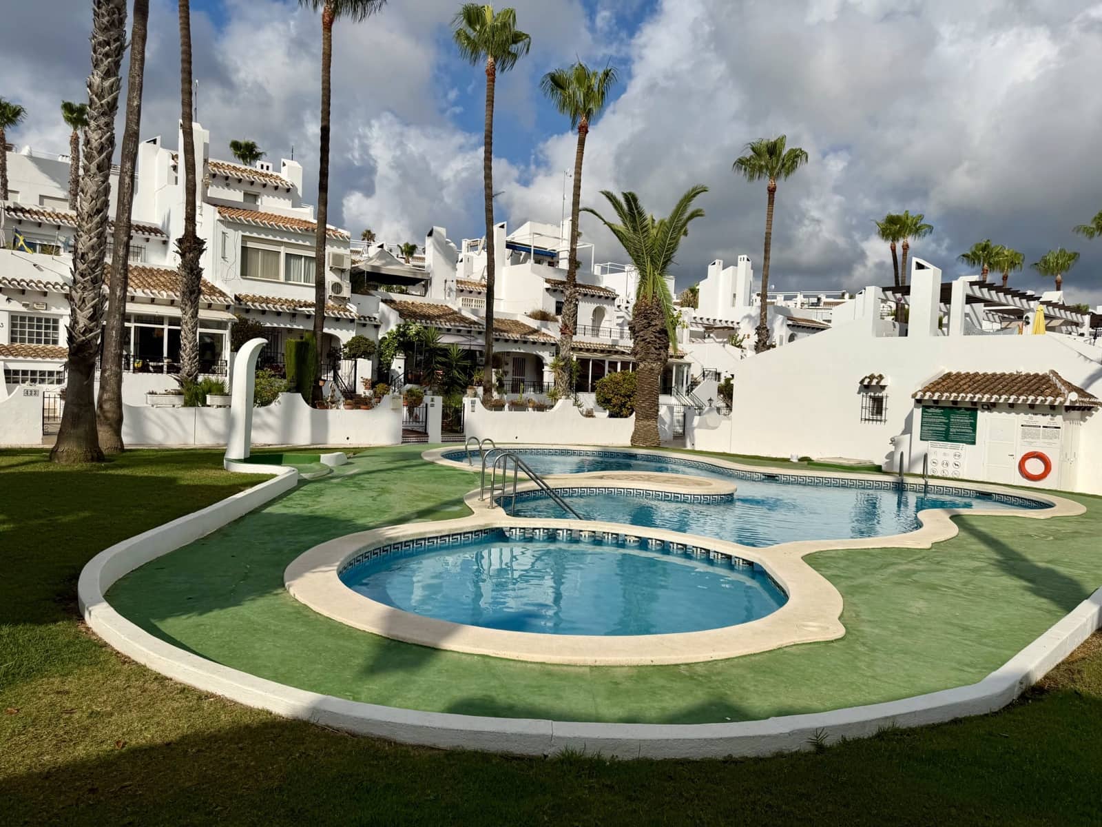 2 soveværelse Byhus til salg i Villamartin med swimmingpool - € 280.000 (Ref: 9943203)