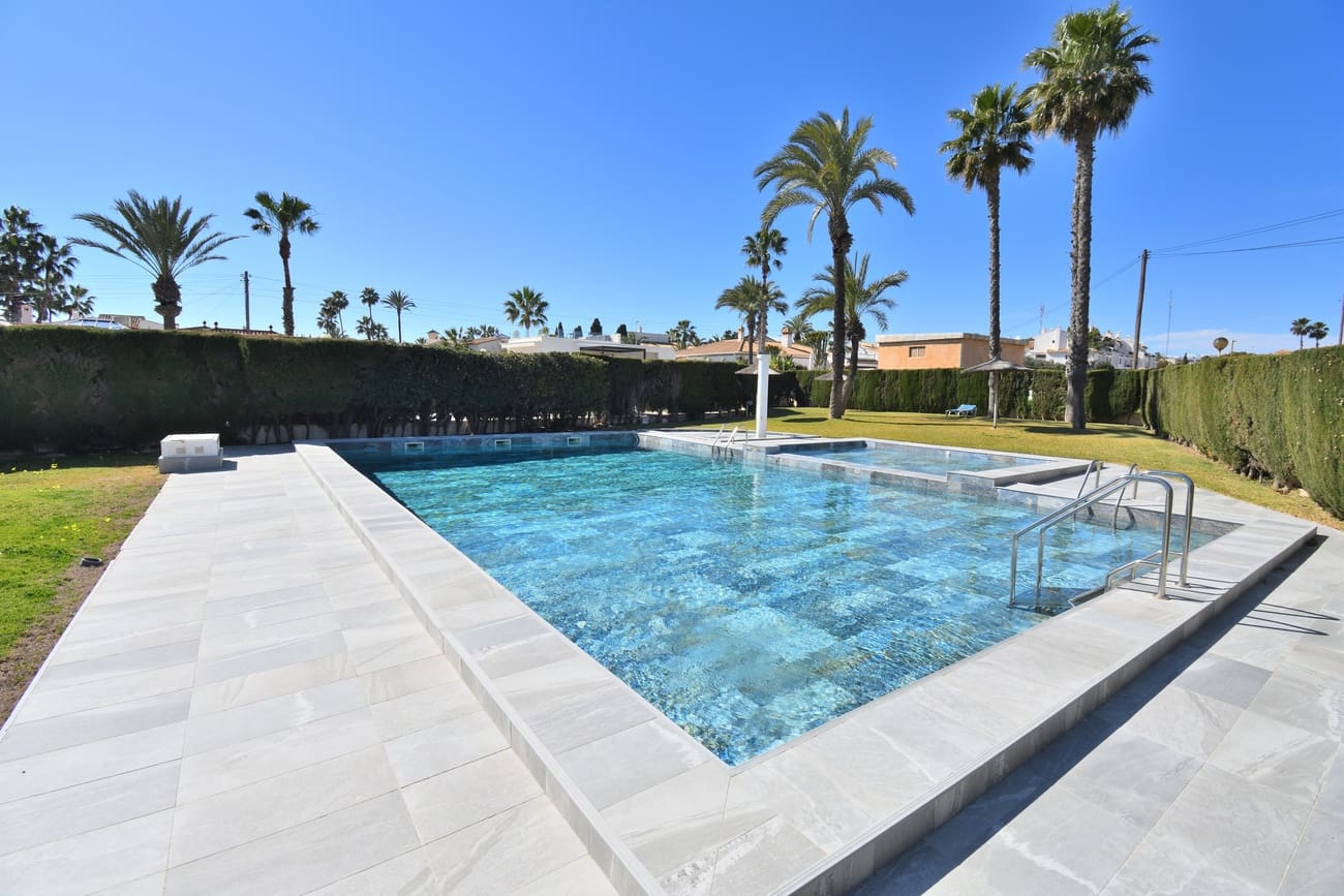 3 soverom Leilighet til salgs i Playa Flamenca med svømmebasseng garasje - € 450 000 (Ref: 9944738)