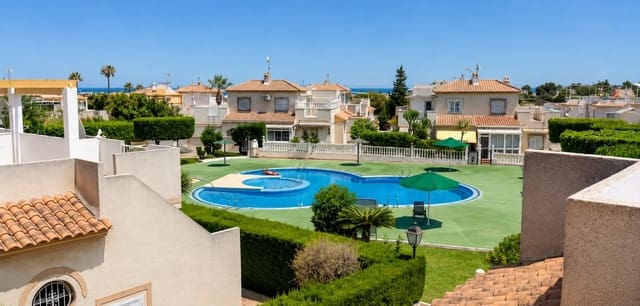 3 soveværelse Byhus til salg i Los Altos med swimmingpool garage - € 239.000 (Ref: 9950643)