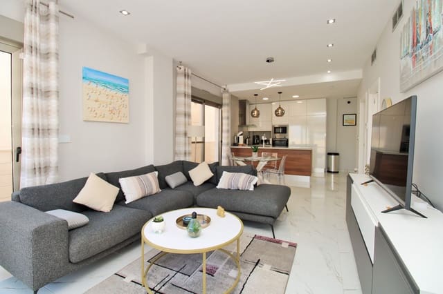 Chalet de 3 habitaciones en Villamartin, Orihuela en venta con piscina - 375.000 € (Ref: 9950644)