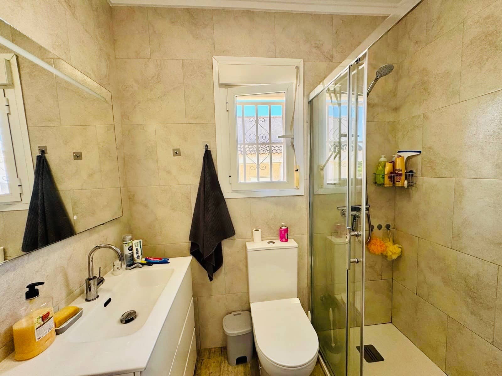 4 bedroom Villa for sale in Ciudad Quesada with pool garage - € 470,000 (Ref: 9953131)
