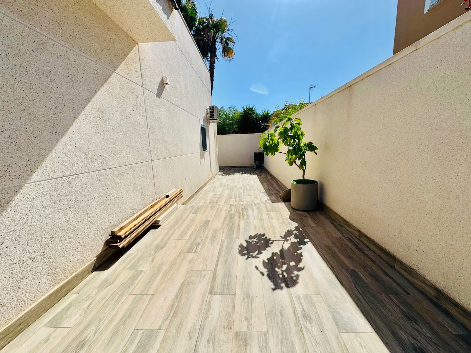 4 bedroom Villa for sale in Ciudad Quesada with pool garage - € 470,000 (Ref: 9953131)