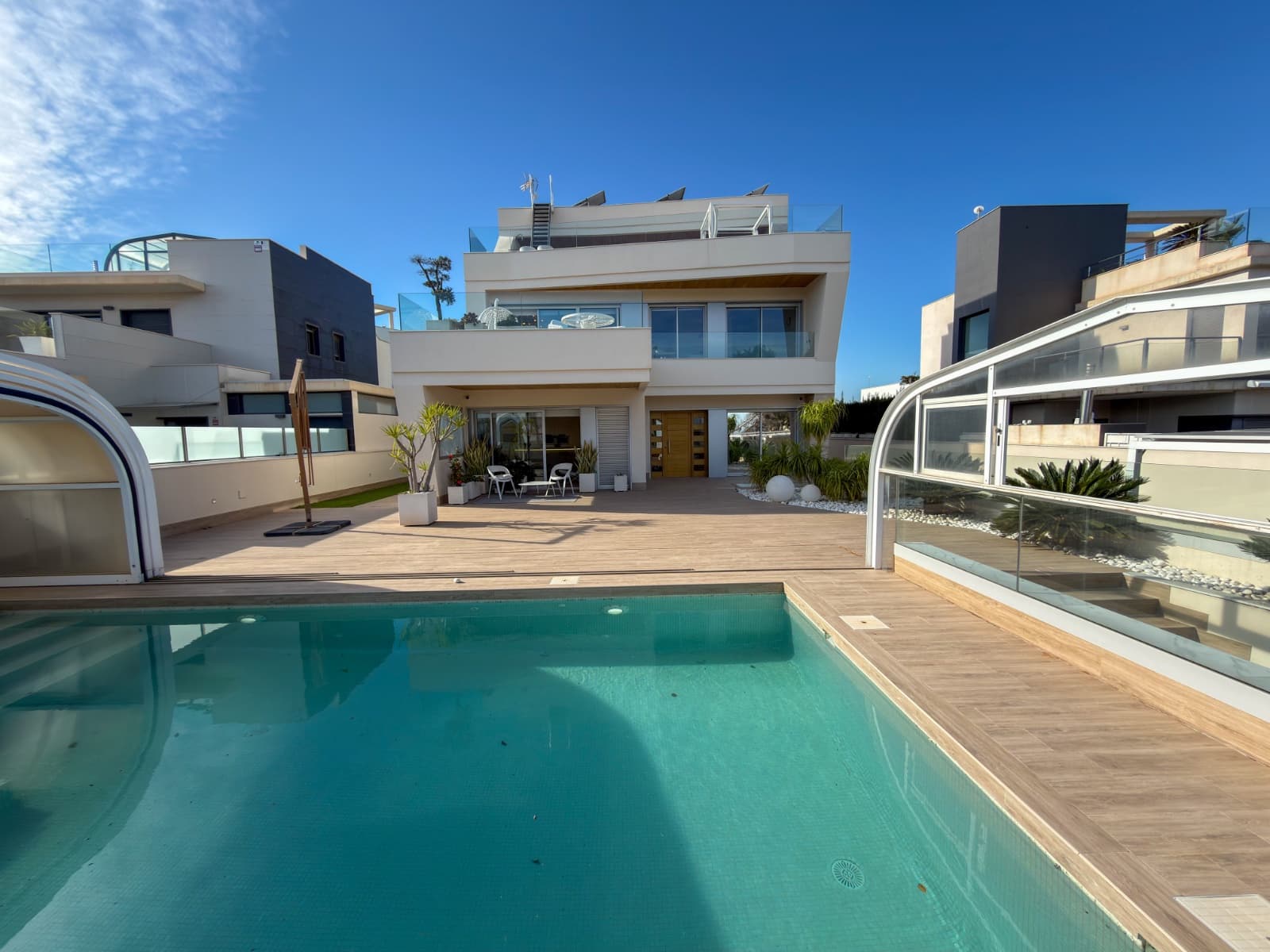 4 Zimmer Villa zu verkaufen in Dehesa de Campoamor mit Pool Garage - 1.890.000 € (Ref: 9953138)
