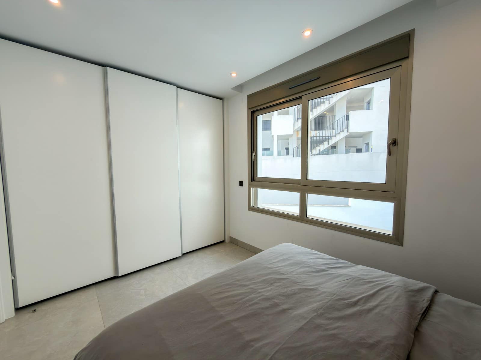 4 quarto Moradia para venda em Villamartin com piscina - 570 000 € (Ref: 9953139)