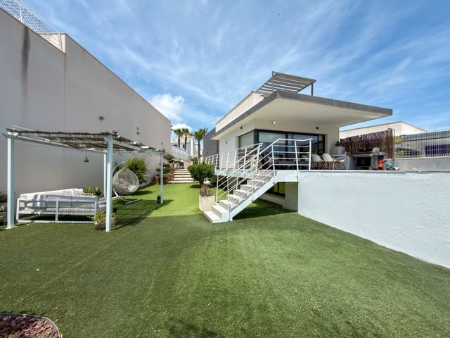5 bedroom Villa for sale in San Miguel de Salinas with pool - € 649,000 (Ref: 9956270)