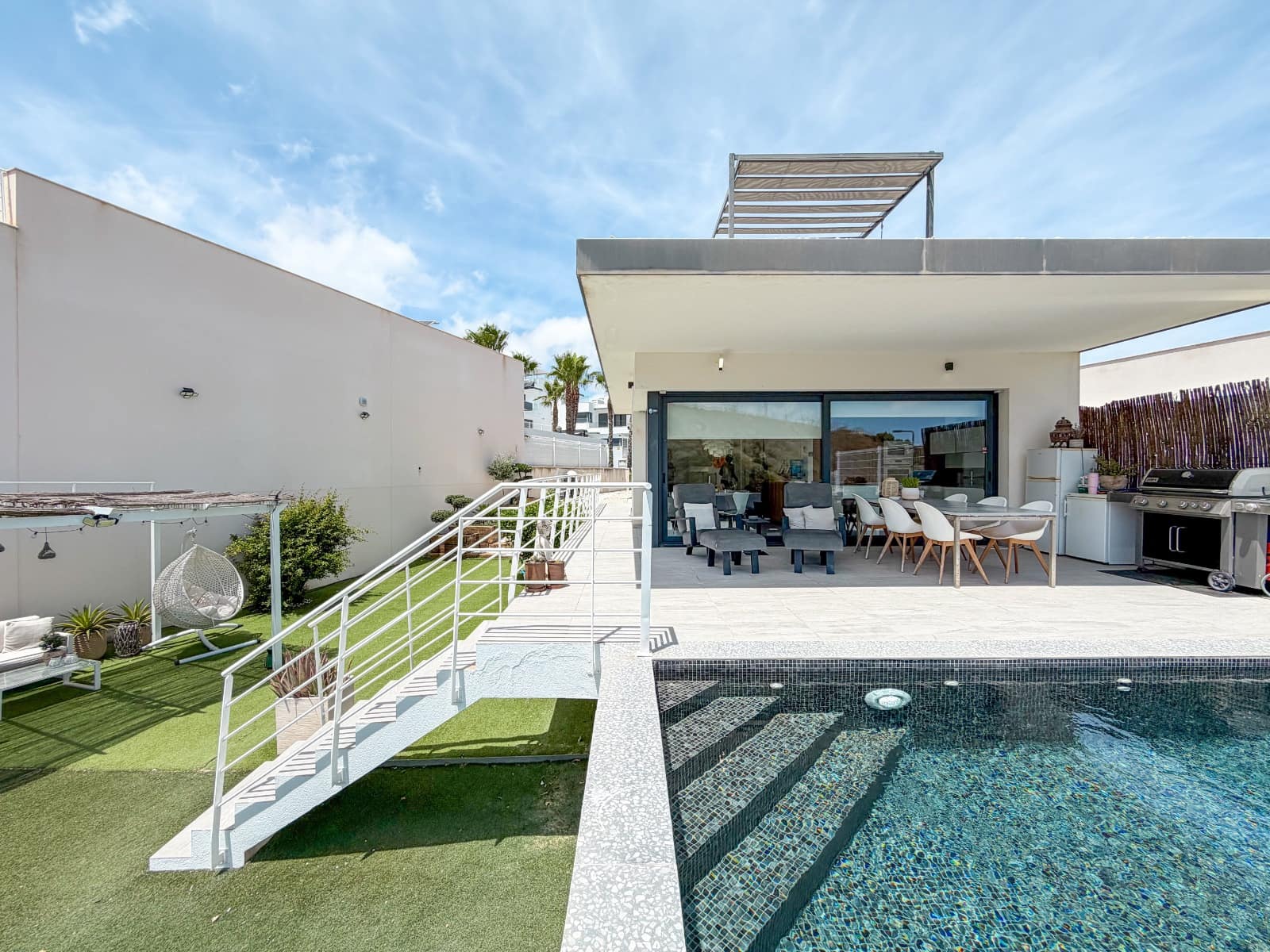 5 bedroom Villa for sale in San Miguel de Salinas with pool - € 649,000 (Ref: 9956270)