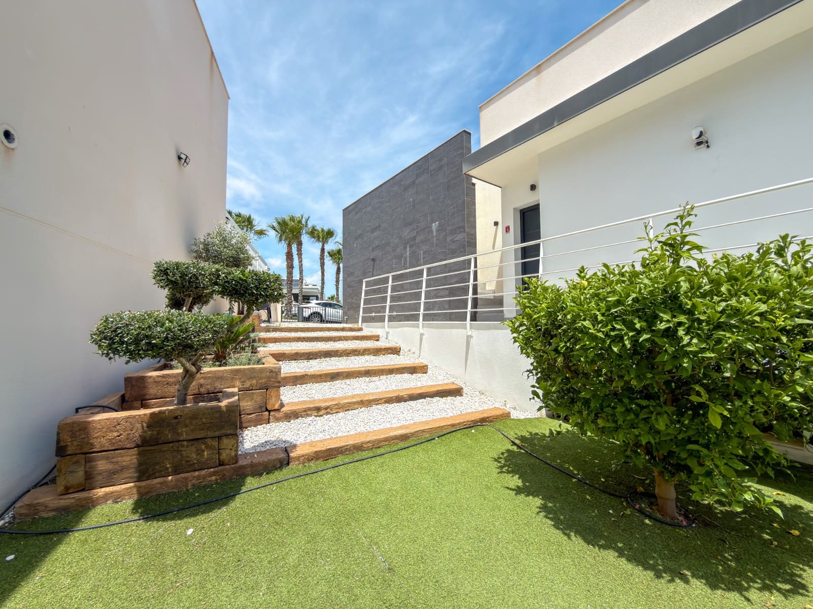 5 bedroom Villa for sale in San Miguel de Salinas with pool - € 649,000 (Ref: 9956270)