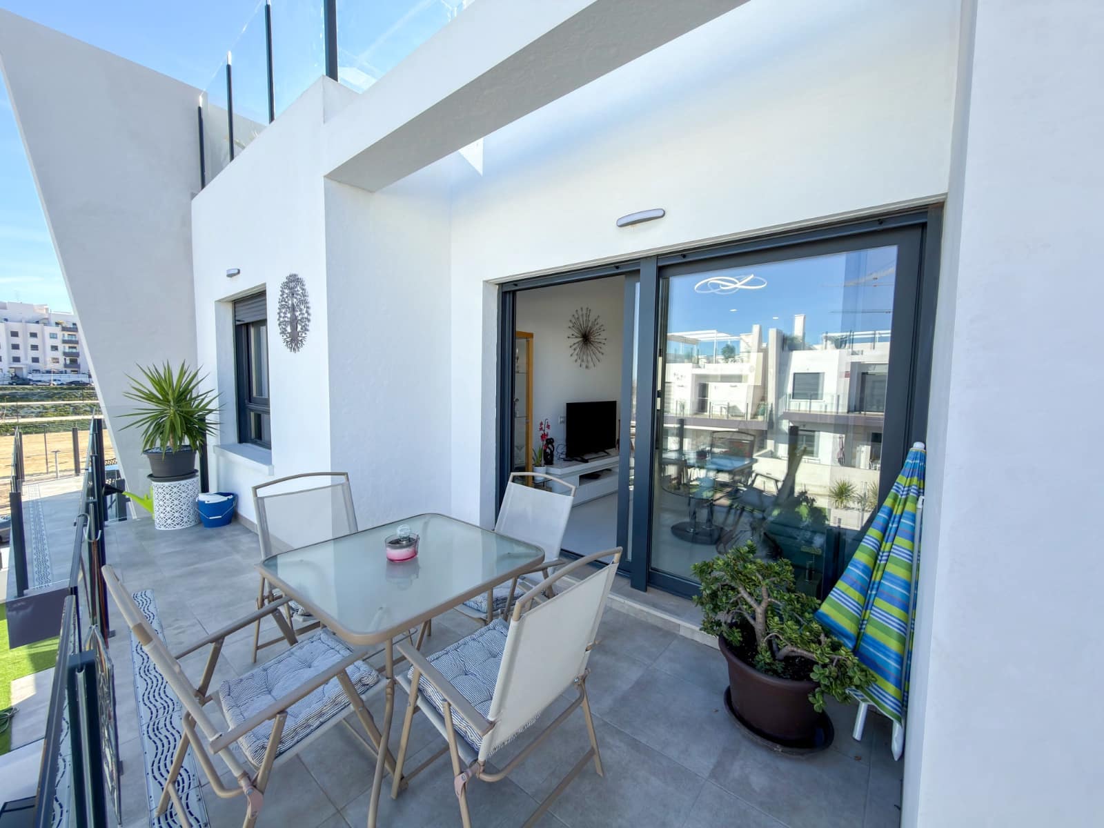 2 Zimmer Apartment zu verkaufen in San Miguel de Salinas mit Pool - 259.000 € (Ref: 9956565)