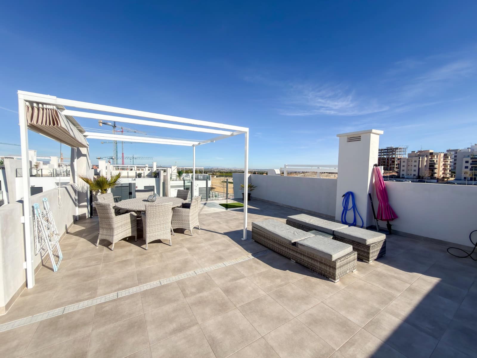 2 Zimmer Apartment zu verkaufen in San Miguel de Salinas mit Pool - 259.000 € (Ref: 9956565)