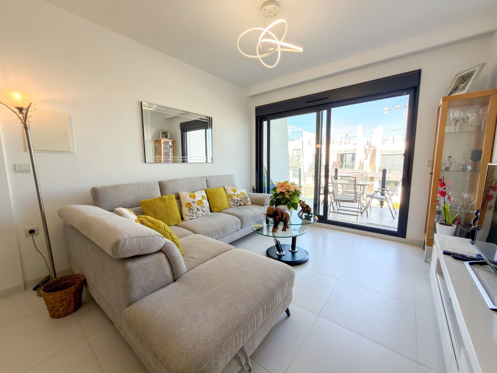 2 Zimmer Apartment zu verkaufen in San Miguel de Salinas mit Pool - 259.000 € (Ref: 9956565)