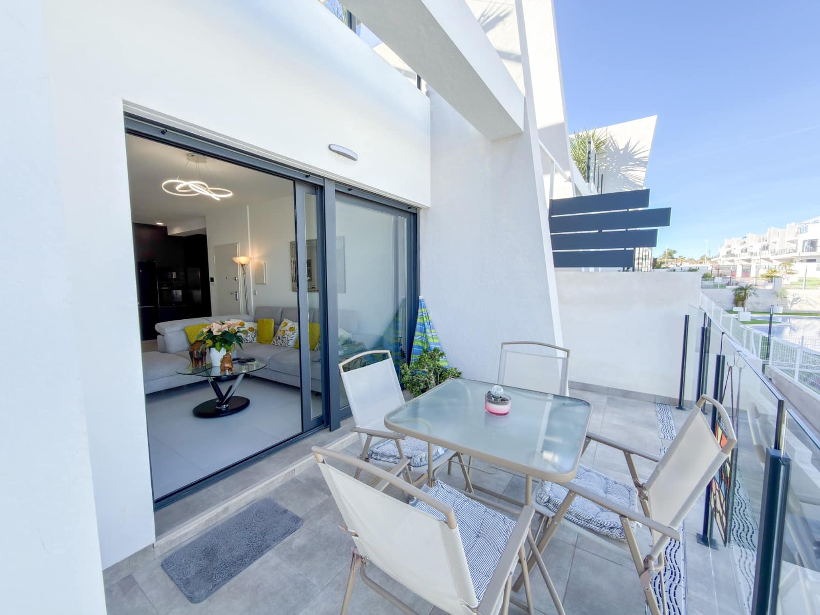 2 Zimmer Apartment zu verkaufen in San Miguel de Salinas mit Pool - 259.000 € (Ref: 9956565)