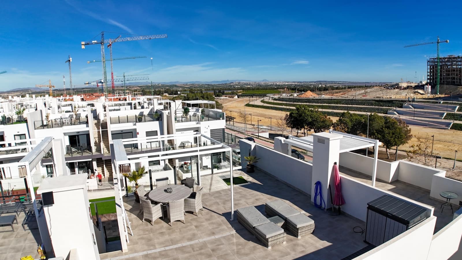 2 Zimmer Apartment zu verkaufen in San Miguel de Salinas mit Pool - 259.000 € (Ref: 9956565)