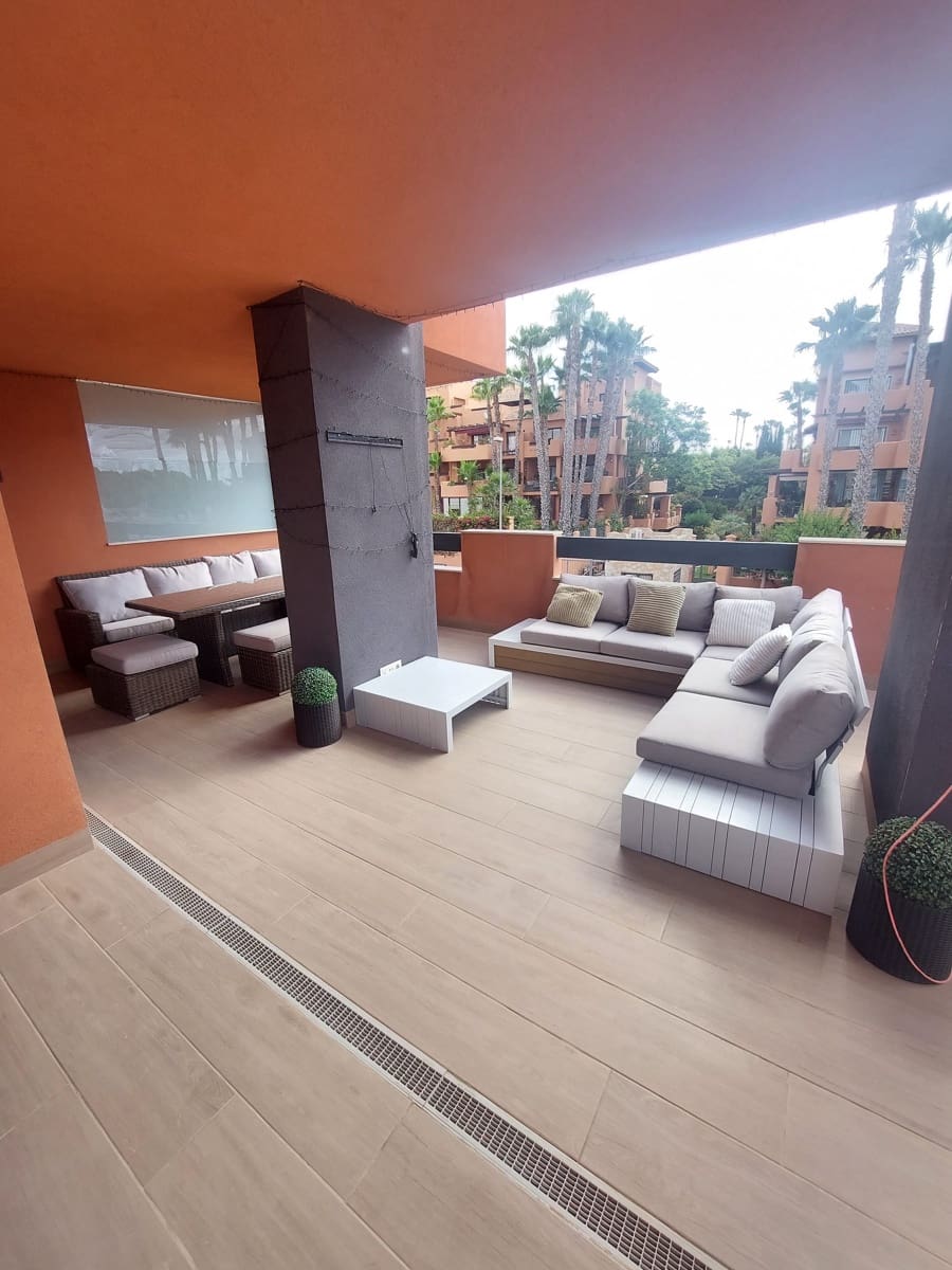 2 Zimmer Apartment zu verkaufen in Villamartin mit Pool - 254.950 € (Ref: 9974334)