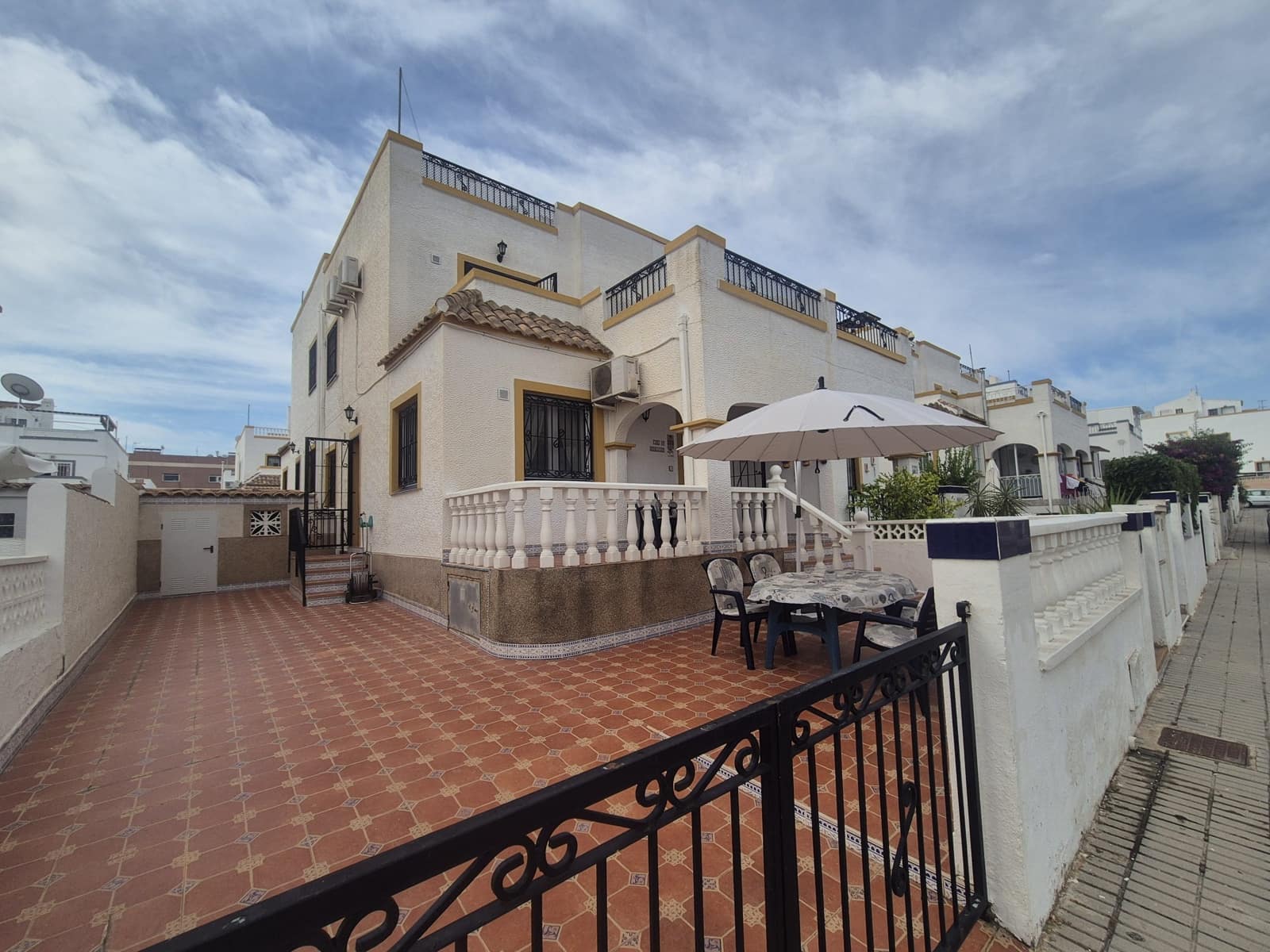 3 sovrum Hus till salu i Los Altos med pool - 225 000 € (Ref: 9974335)