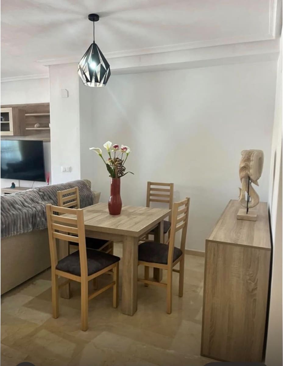 Apartamento de 2 habitaciones en Villamartin en venta con piscina - 184.950 € (Ref: 9974336)