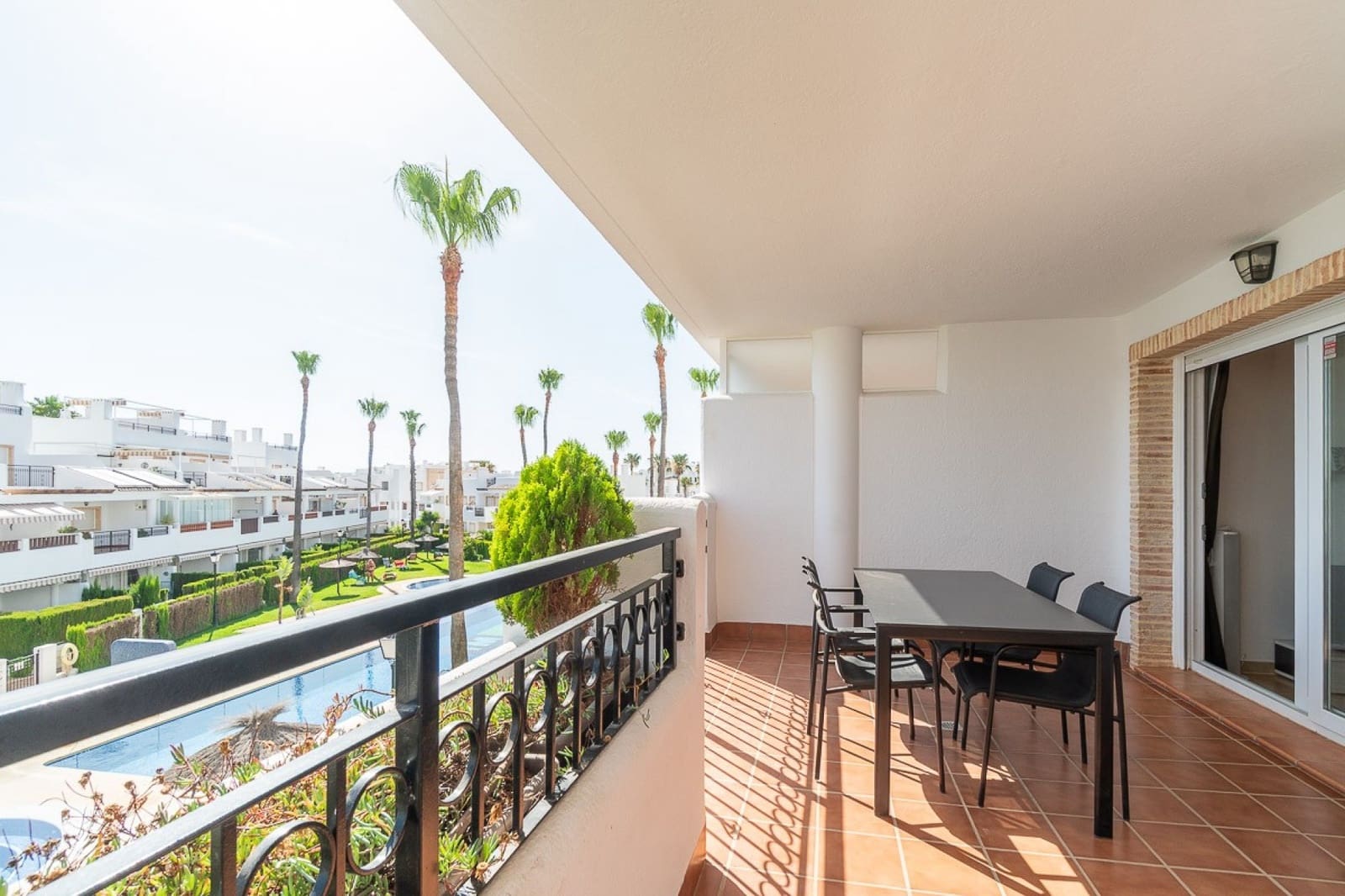 2 soveværelse Lejlighed til salg i Villamartin med swimmingpool - € 220.000 (Ref: 9983808)
