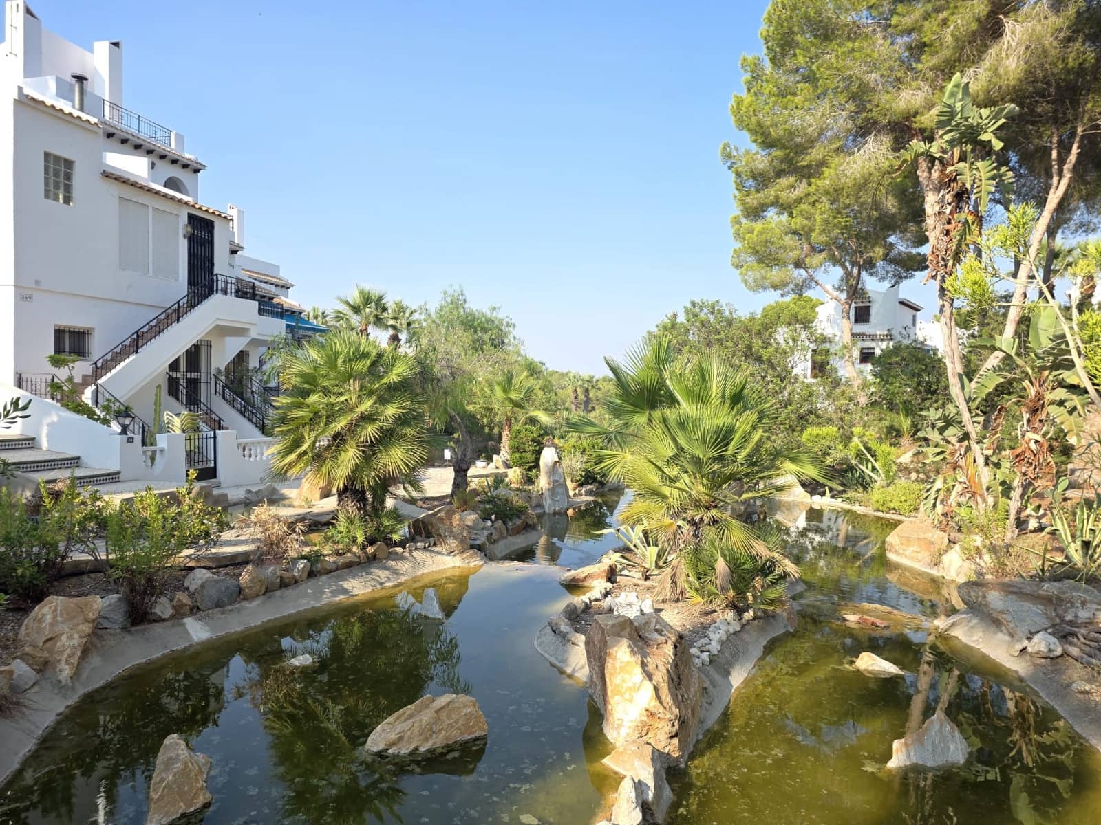 Apartamento de 2 habitaciones en Villamartin en venta con piscina - 199.000 € (Ref: 9985856)
