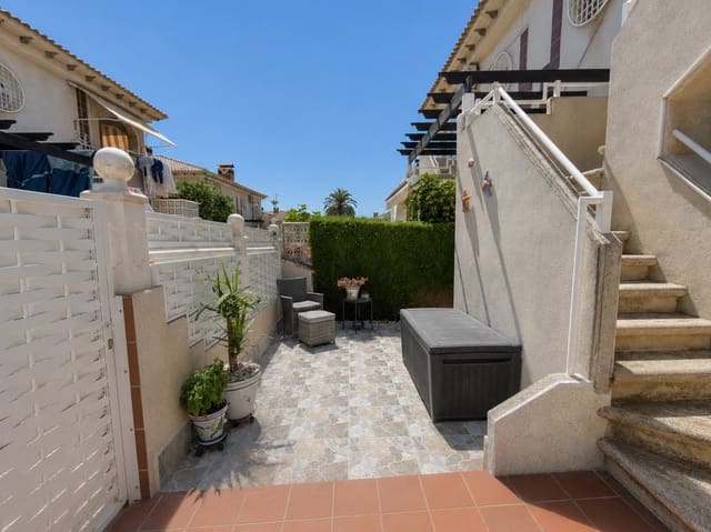 2 soveværelse Lejlighed til salg i Punta Prima, Torrevieja med swimmingpool - € 172.900 (Ref: 9985921)