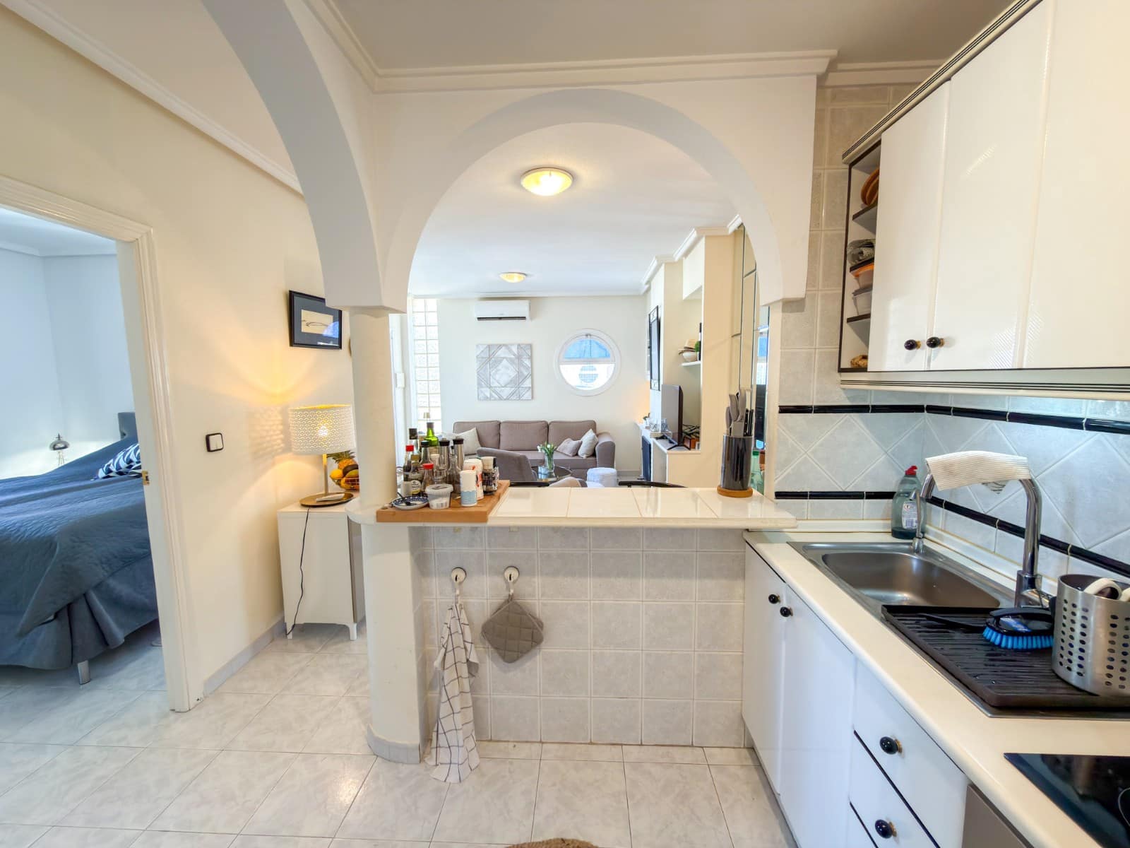 2 soveværelse Lejlighed til salg i Punta Prima med swimmingpool - € 172.900 (Ref: 9985921)