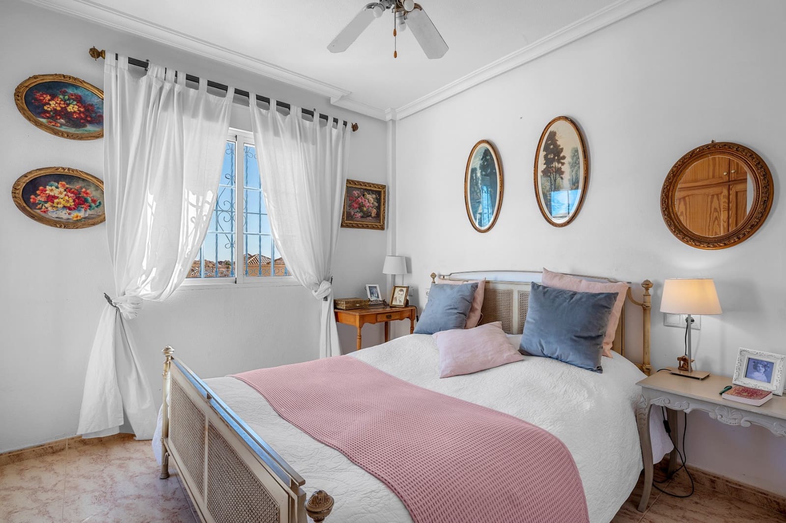 3 Zimmer Villa zu verkaufen in Villamartin mit Pool - 265.000 € (Ref: 9985922)