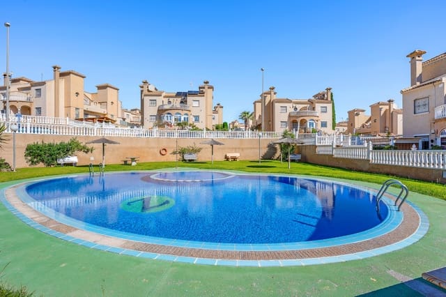 3 soveværelse Villa til salg i Villamartin, Orihuela med swimmingpool - € 265.000 (Ref: 9985922)