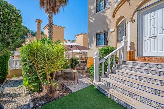 3 soveværelse Villa til salg i Villamartin, Orihuela med swimmingpool - € 265.000 (Ref: 9985922)