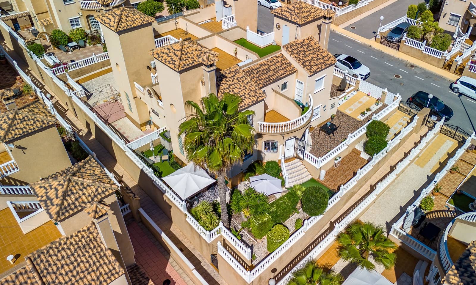 3 Zimmer Villa zu verkaufen in Villamartin mit Pool - 265.000 € (Ref: 9985922)