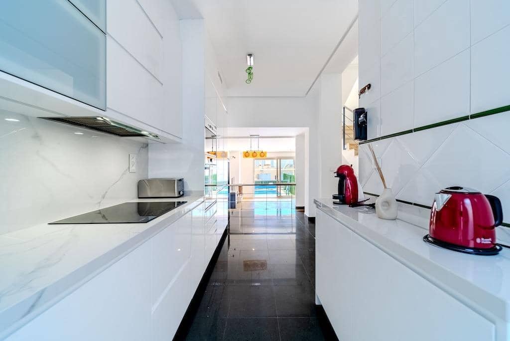 3 makuuhuone Omakotitalo myytävänä paikassa Dehesa de Campoamor - 450 000 € (Ref: 9989910)