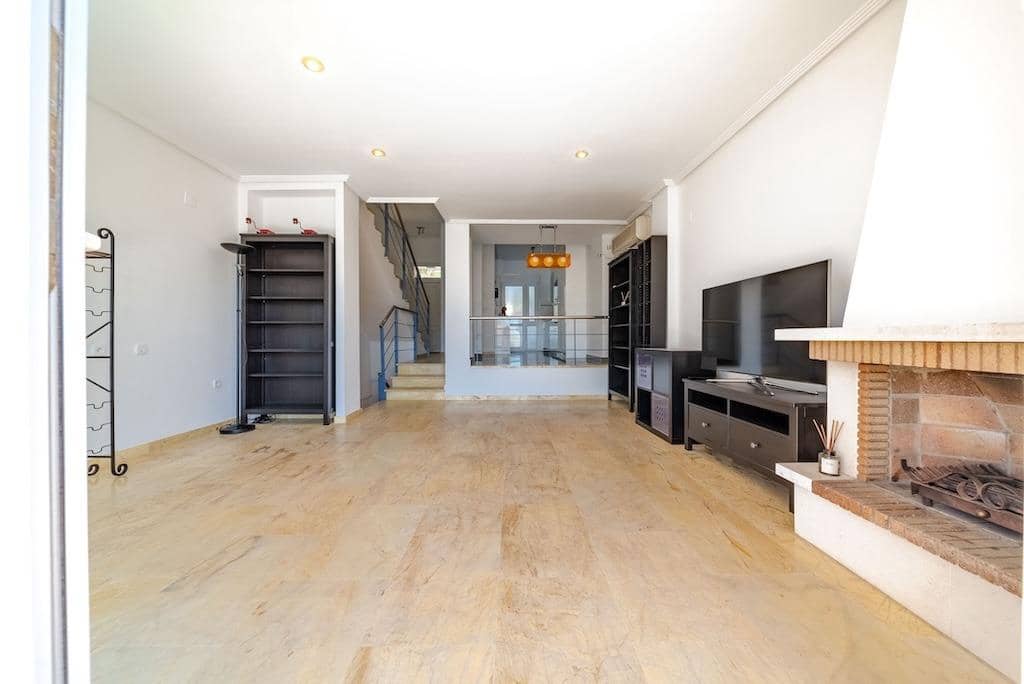 3 makuuhuone Omakotitalo myytävänä paikassa Dehesa de Campoamor - 450 000 € (Ref: 9989910)