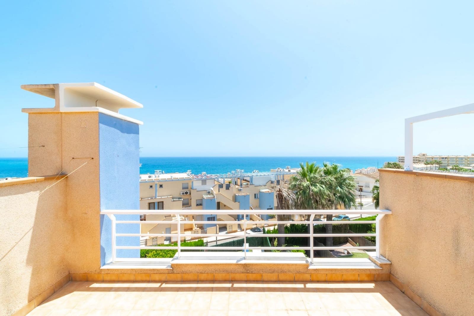 3 makuuhuone Omakotitalo myytävänä paikassa Dehesa de Campoamor - 450 000 € (Ref: 9989910)