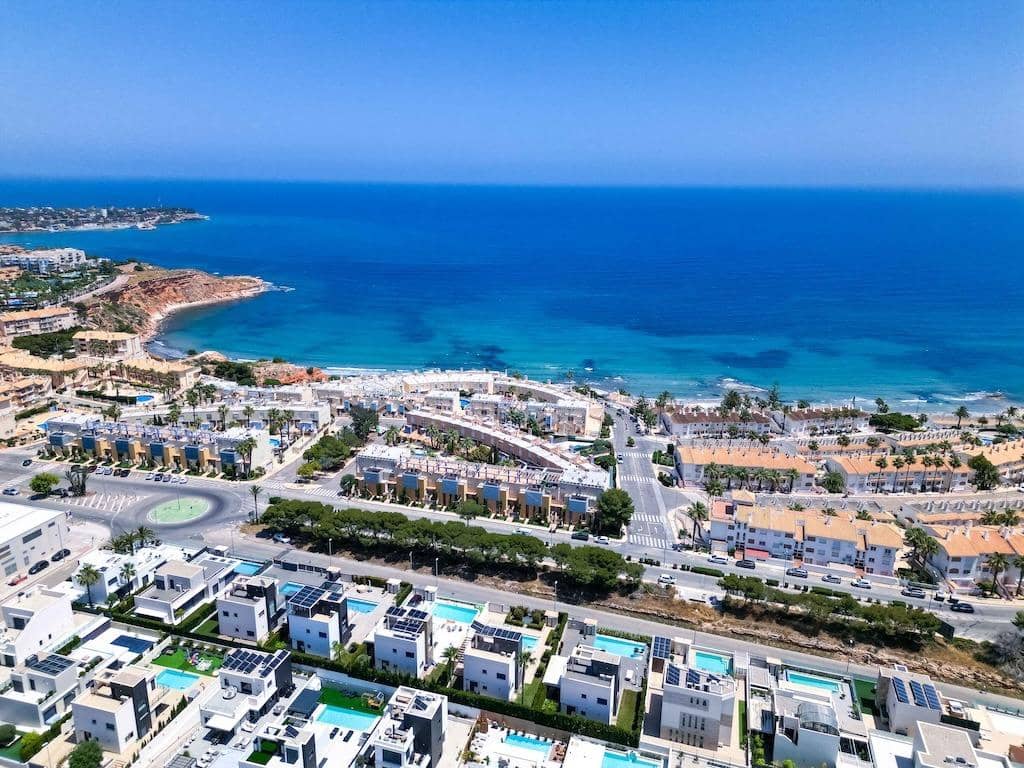 3 makuuhuone Omakotitalo myytävänä paikassa Dehesa de Campoamor - 450 000 € (Ref: 9989910)